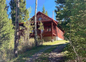 Beautiful Mountain Cabin near Tetons Yellowstone